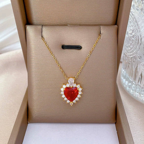 Titanium Steel And Copper Women's Love Heart Necklace With Diamond Microinlay And Geometric Design Cartoon Style