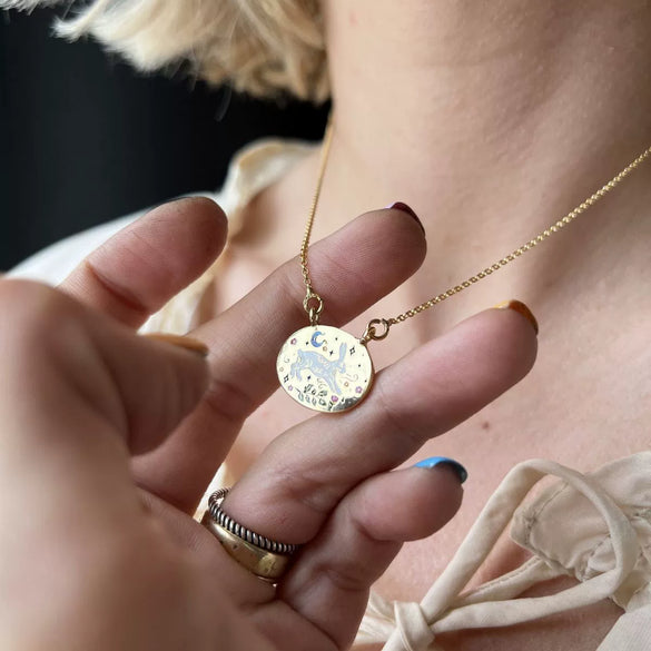 Titanium Steel Animal Zodiac Oil Dripping Rabbit Element Pet Oval Tarot Card Necklace 18K Gold Electroplated