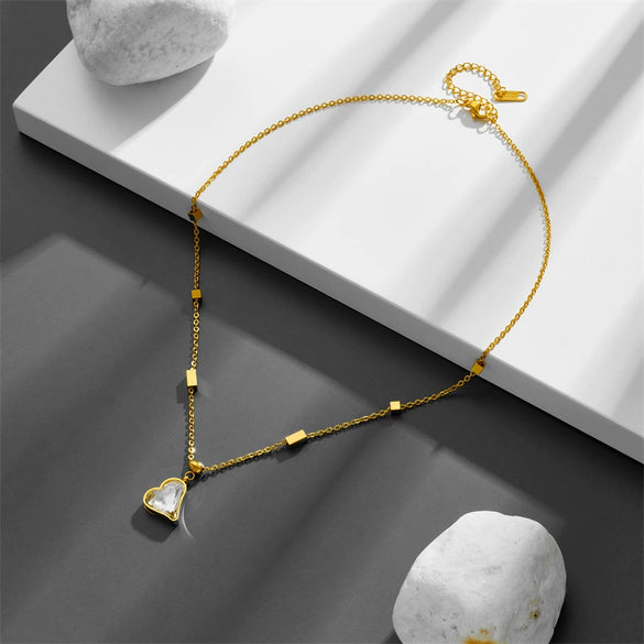 Titanium Steel Box Chain Love Diamond Clavicle Necklace With Geometric Pattern Vacuum Electroplated