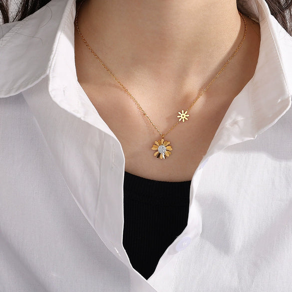 316L Stainless Steel Chrysanthemum Daisy Electroplated 18K Gold Women's Necklace