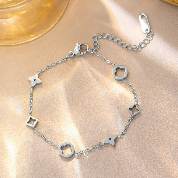 Titanium Steel Clavicle Necklace For Women Electroplated Light Luxury Exquisite Niche Allmatch