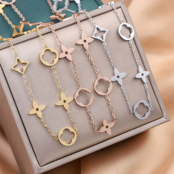 Titanium Steel Clavicle Necklace For Women Electroplated Light Luxury Exquisite Niche Allmatch