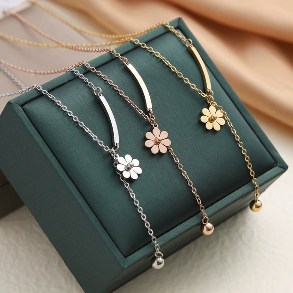 Titanium Steel Daisy Tassel Women's Necklace With Mixed Gem Inlay And Geometric Pattern Electroplated