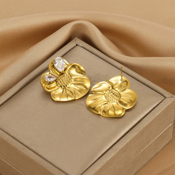 Titanium Steel Earrings Gold Plated With Flower Design Retro Light Luxury Style For Women