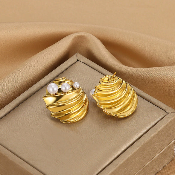 Titanium Steel Earrings Gold Plated With Flower Design Retro Light Luxury Style For Women