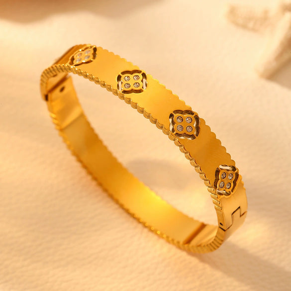 Titanium Steel Fiveleaf And Fourleaf Flower Diamond Bracelet Electroplated Minimalist Style