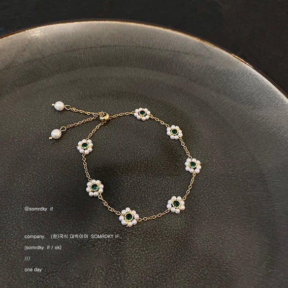 Titanium Steel Flower Diamond Women's Retro Bracelet