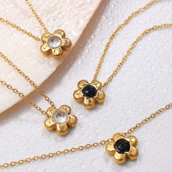 316L Stainless Steel Flower Necklace For Women Electroplated Sweet Retro Exquisite Clavicle Chain