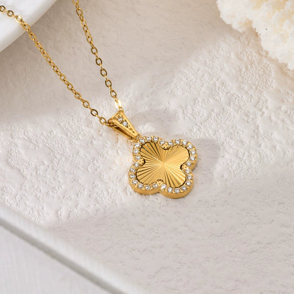 Titanium Steel Fourleaf Clover Electroplated Pendant Necklace Plants And Flowers Style