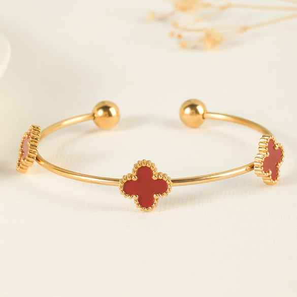 Titanium Steel Fourleaf Clover Light Luxury Bracelet Electroplated With Gold