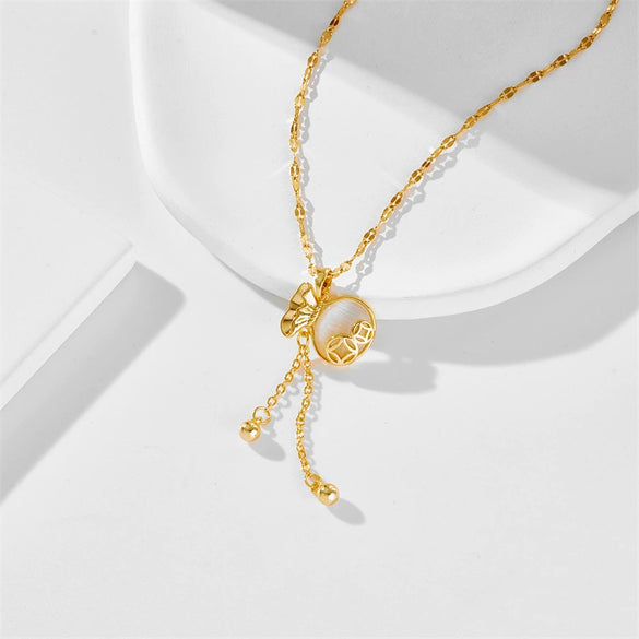 Titanium Steel Geometric Coin Pendant Tassel Clavicle Chain With Gold Inlaid And Water Wave Chain Style