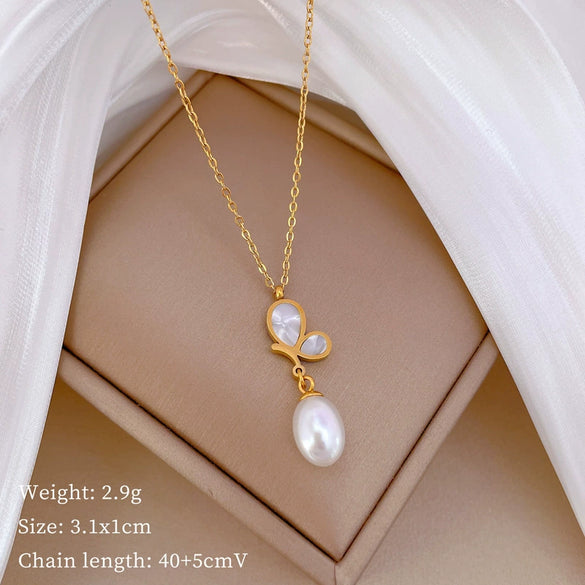 Titanium Steel Geometric Electroplated Butterfly Pearl Shell Clavicle Necklace