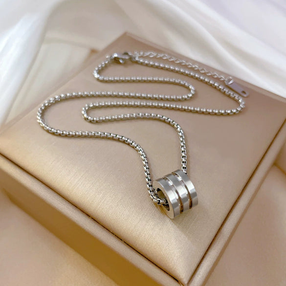 Titanium Steel Geometric Electroplated Threering Minimalistic Fashion Necklace For Unisex