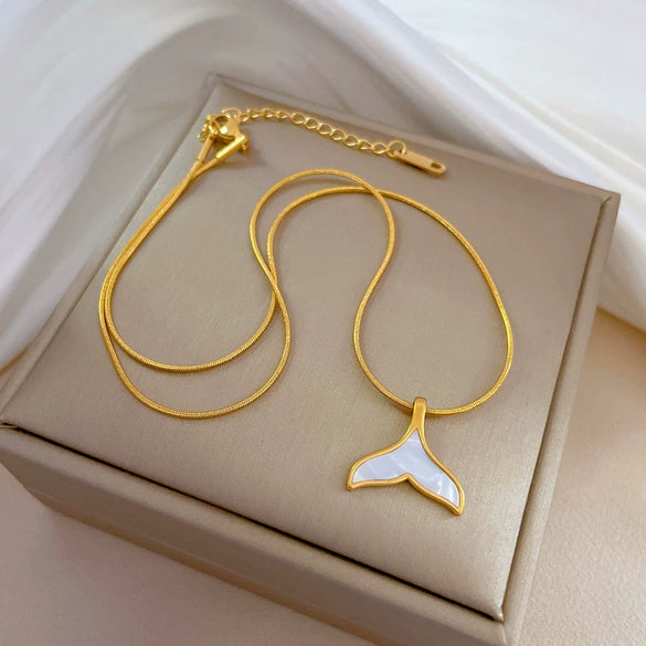 Titanium Steel Geometric Fishtail Shell Necklace For Women Fashion Minimalist Style With Real Gold Electroplating