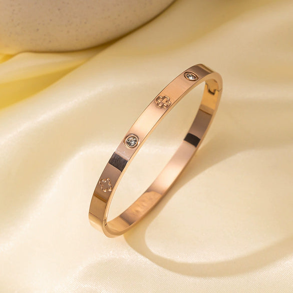 Titanium Steel Geometric Girls Bracelet With Real Gold Electroplating