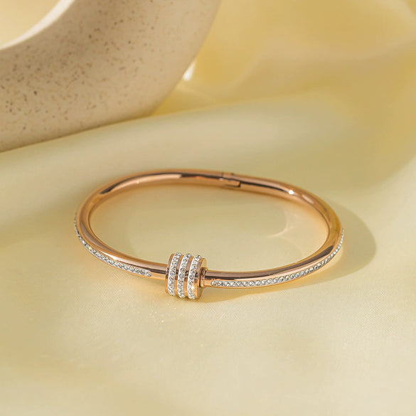 Titanium Steel Geometric Girls Bracelet With Real Gold Electroplating