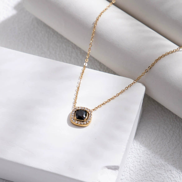 Titanium Steel Geometric High Sense Niche Square Zircon Electroplated Women's Clavicle Chain