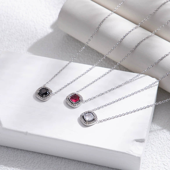 Titanium Steel Geometric High Sense Niche Square Zircon Electroplated Women's Clavicle Chain