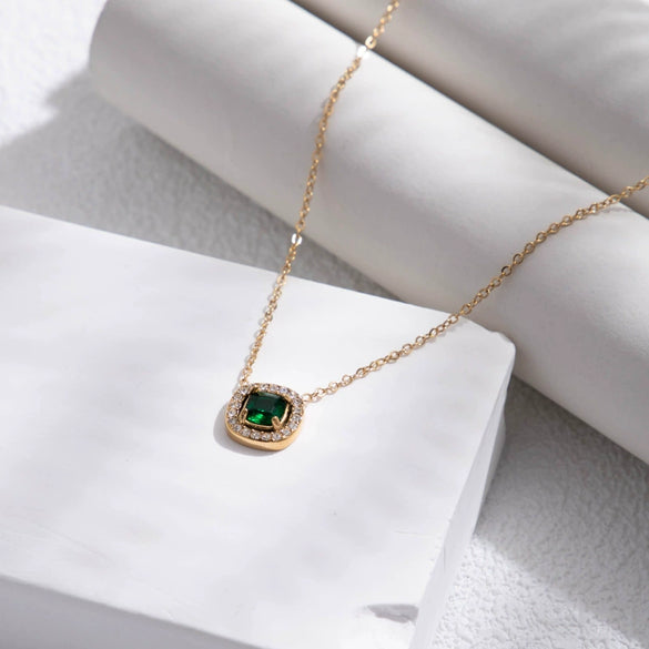 Titanium Steel Geometric High Sense Niche Square Zircon Electroplated Women's Clavicle Chain