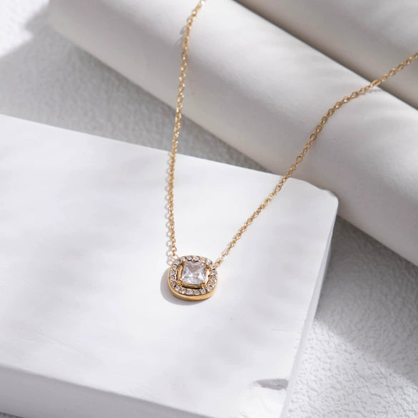Titanium Steel Geometric High Sense Niche Square Zircon Electroplated Women's Clavicle Chain
