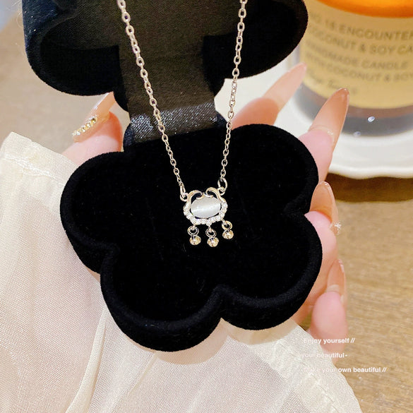 Titanium Steel Geometric Inlaid Zircon Women's Light Luxury Pendant Necklace