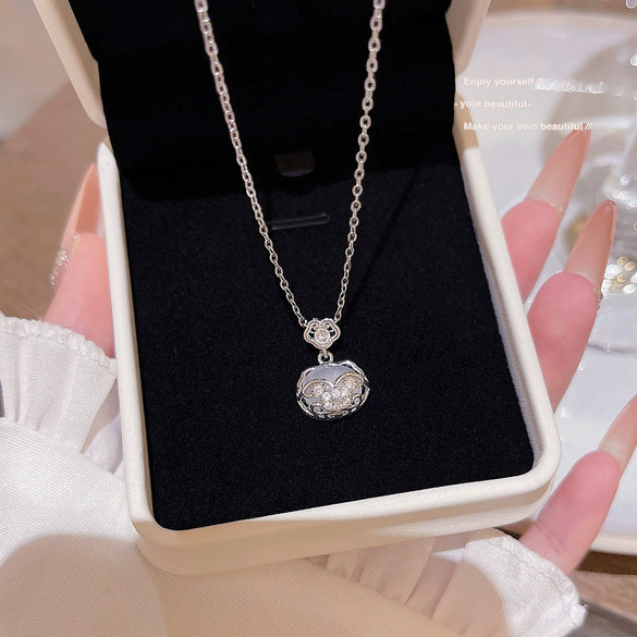 Titanium Steel Geometric Inlaid Zircon Women's Light Luxury Pendant Necklace