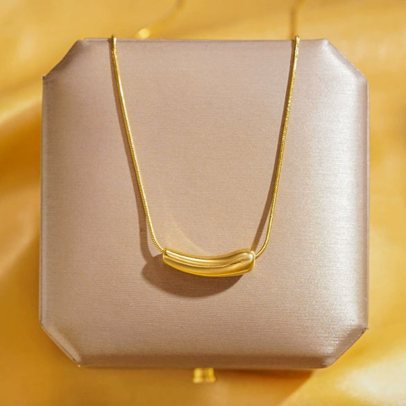 Titanium Steel Geometric Light Luxury Snake Bone Chain Necklace With Eggplant Pendant For Women Electroplated