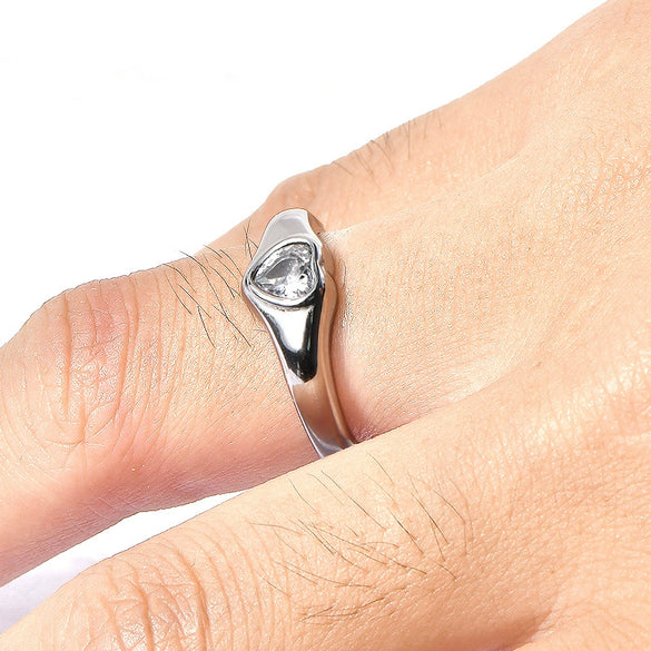 Titanium Steel Geometric Love Heart Shaped Diamond Ring For Ladies