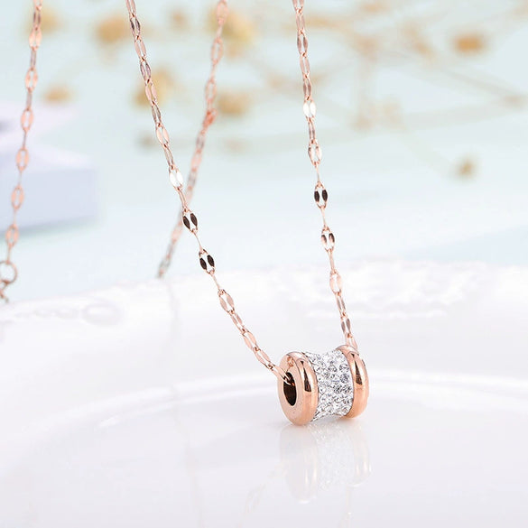 Titanium Steel Geometric Roman Triple Circle Necklace With Diamond Accents Rose Gold Pendant Clavicle Chain Jewelry For Children