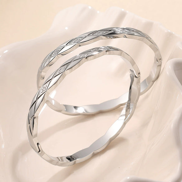 316L Stainless Steel Geometric Style Diamond Buckle Bracelet With Electroplating Jewelry