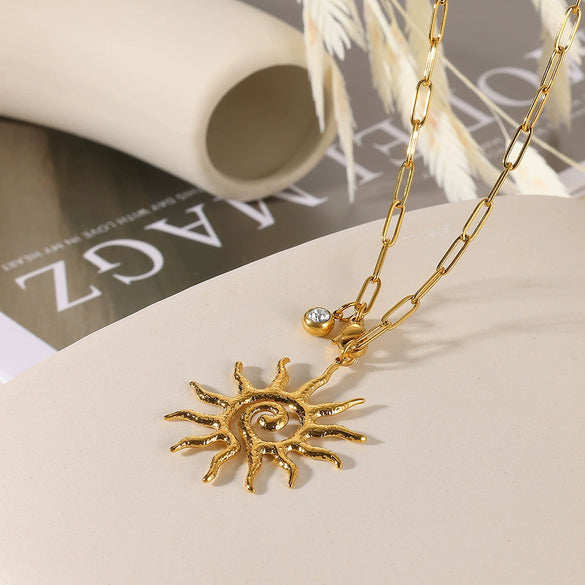 Titanium Steel Geometric Sun Pendant Necklace Light Luxury Electroplating