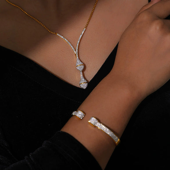 Titanium Steel Gold Plated Light Luxury Snake Head Pendant Elastic Bracelet With Ochain Set