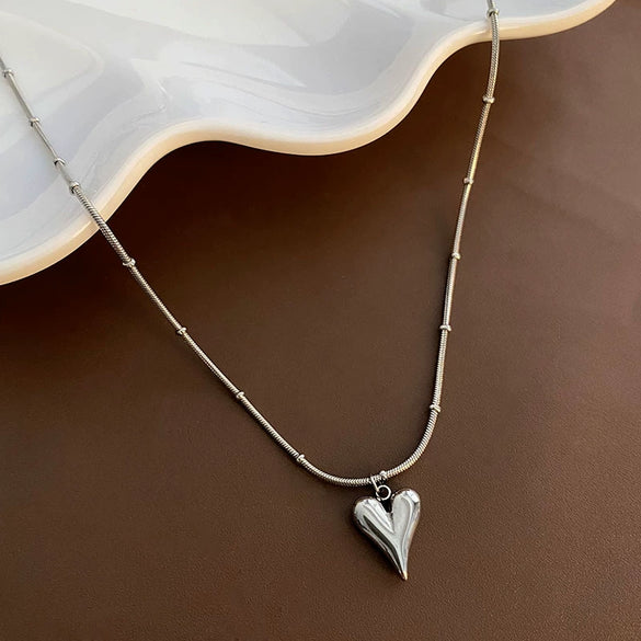 Titanium Steel Heart Pattern Snake Bone Ball Chain Necklace For Women Light Luxury Niche Design Electroplated