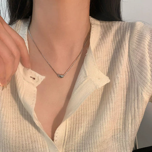 Titanium Steel Heart Pendant Necklace For Women With Electroplating And Lovely Design