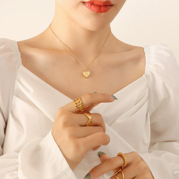 316L Stainless Steel Heart Pendant Necklace With Frosted Finish And Cross Chain Style