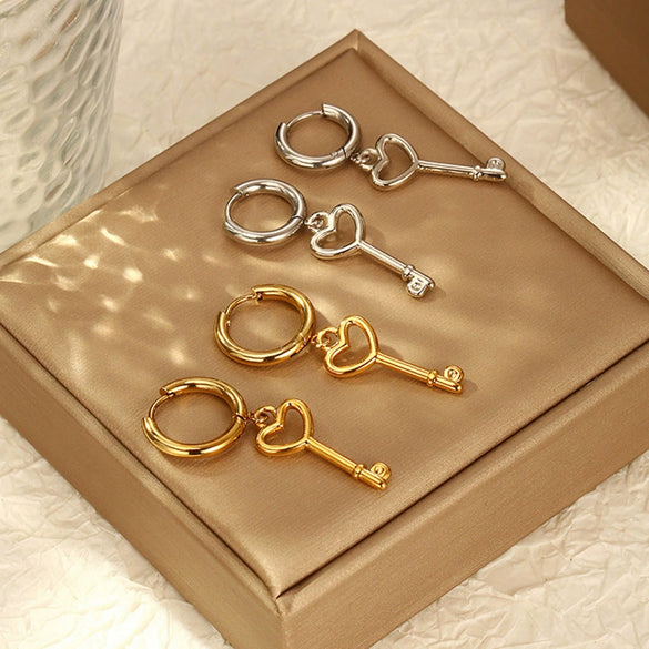 Titanium Steel Heart Shape Love Key Pendant Necklace And Earrings With Electroplating O Chain Women's Fashion Simple Light Luxury Style