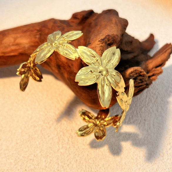 Titanium Steel Heart Shape Natural Style Electroplated Bracelet