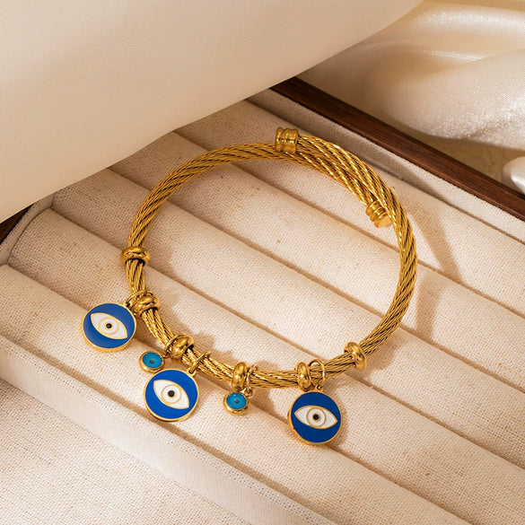 Titanium Steel Heart Shape Personality Bracelet With Electroplating