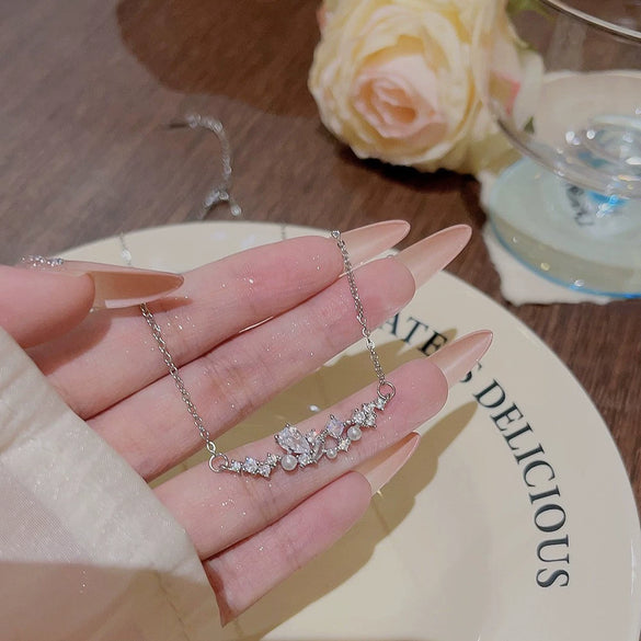 Titanium Steel Heart Shaped Women's Light Luxury Niche Love Collarbone Necklace With Design Sense And Simple Sweet Style