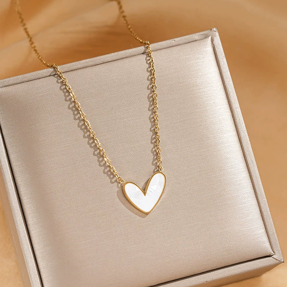 Titanium Steel Heartshaped Love Necklace For Women With Electroplating Irregular Pendant And Cross Chain Ins Trendy Niche Design