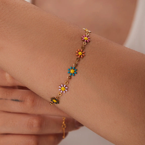 Titanium Steel Jewelry Bracelet With Colorful Daisy Pattern And Electroplating Process Unisex Style