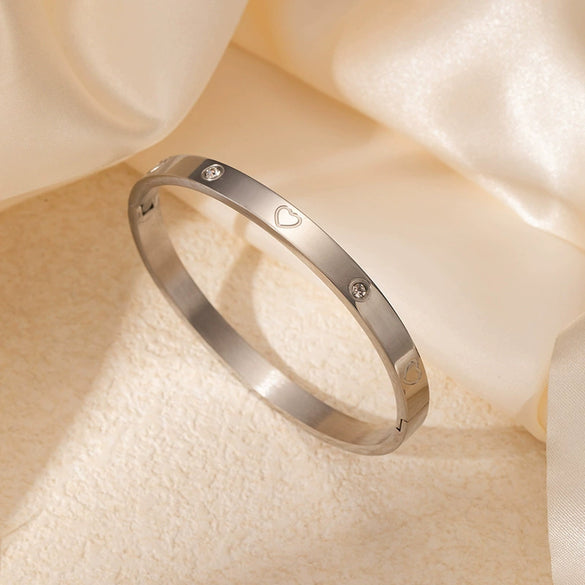 Titanium Steel Light Luxury Geometric Love Heart Electroplated Women's Bracelet
