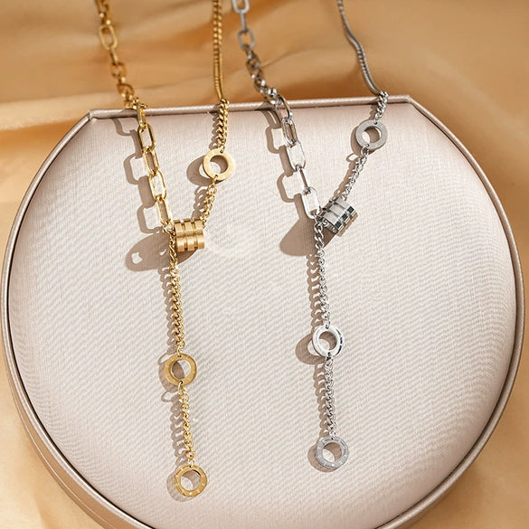 Titanium Steel Light Luxury Geometric Tassel Women's Clavicle Chain With Electroplating