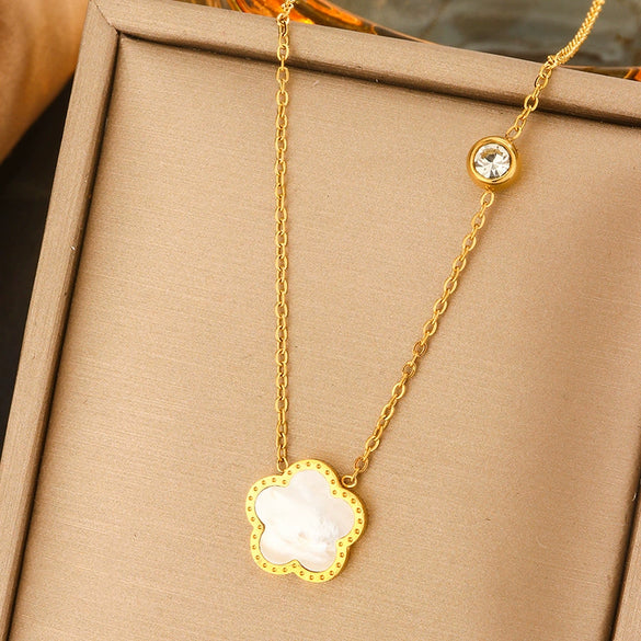 Titanium Steel Light Luxury Women's Necklace With Electroplating Design Constellation Heart Fruit And Various Shapes Pendant And Conventional Chain