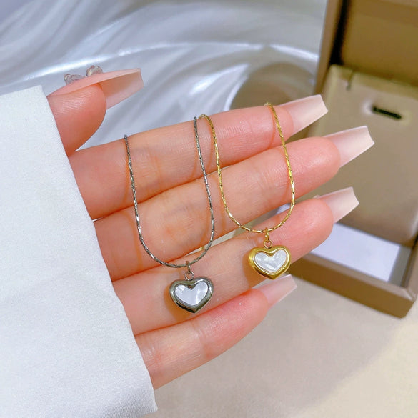 Titanium Steel Love Motherofpearl Normcore Style Furnace Real Gold Electroplated Necklace With Geometric Pattern For Female And Unisex