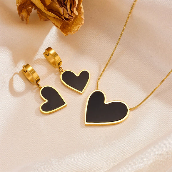 Titanium Steel Love Necklace And Ear Buckle Suit With Hands Pattern And Electroplating Geometric Styling For Women