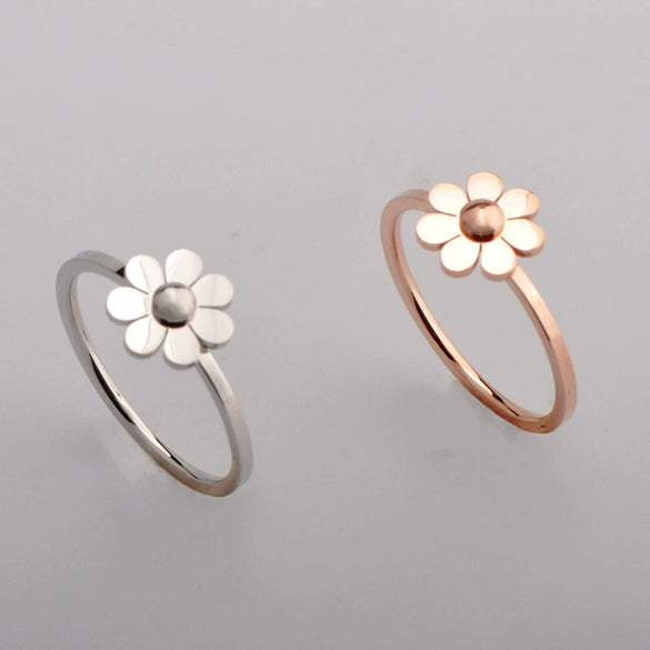 Titanium Steel Natural Flower Style Ring With Electroplating Rose Gold For Lovers