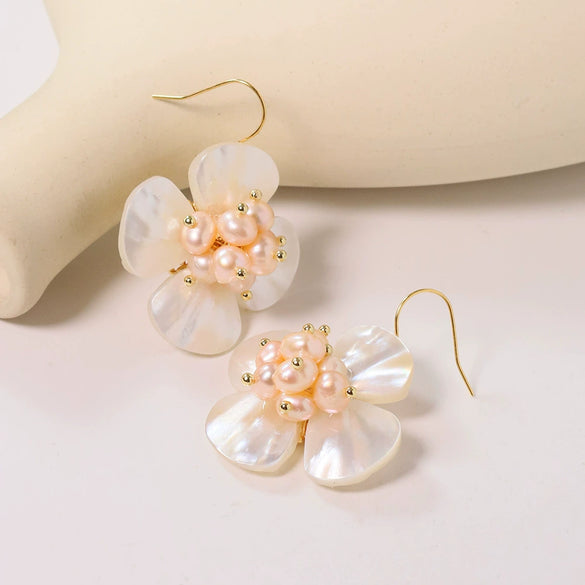 Titanium Steel Natural Pearl Earrings For Women Light Luxury Electroplated Flower Niche Ear Studs