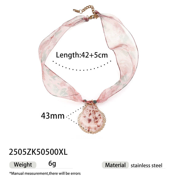 Titanium Steel Necklace For Women With Electroplating And Natural Shell Pendant
