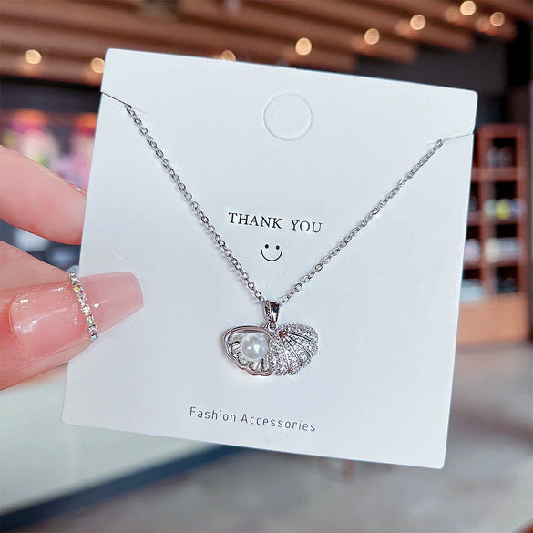 Titanium Steel Necklace Light Luxury Geometric Shell Pendant Fashion Accessories